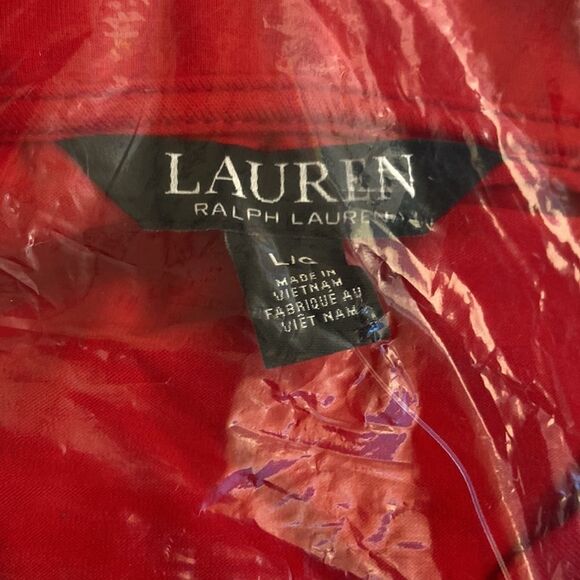 Lauren Ralph Lauren
Ruched Faux-Wrap Top, Red. Available size:L - Picture 4 of 4